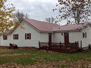 208 E Railroad St, Middle Point, OH 45863