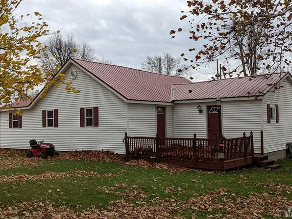 208 E Railroad St, Middle Point, OH 45863