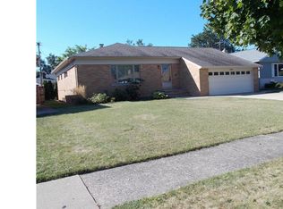 5914 Mayberry Ave, Mayfield Heights, OH 44124