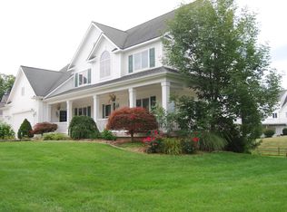 1368 Crystalaire Ct SE, Caledonia, MI