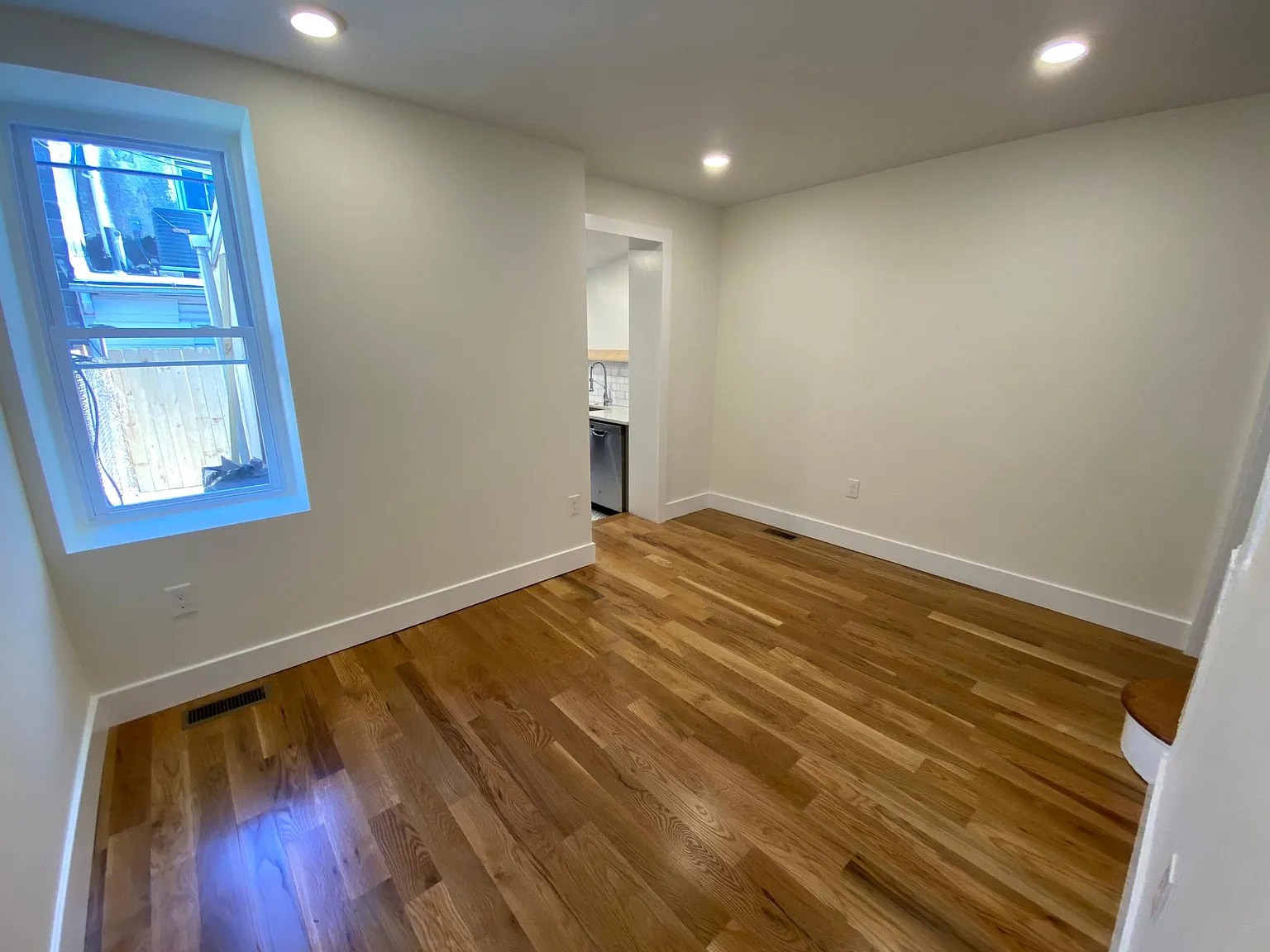 2317 E Cabot St — Photo 4