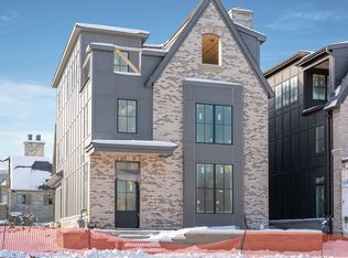 107 S Webster St, Naperville, IL 60540