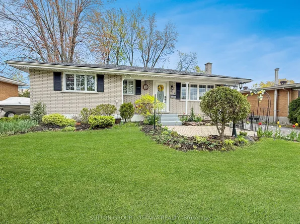 412 Leitch Dr, Cornwall, ON K6H 5P4