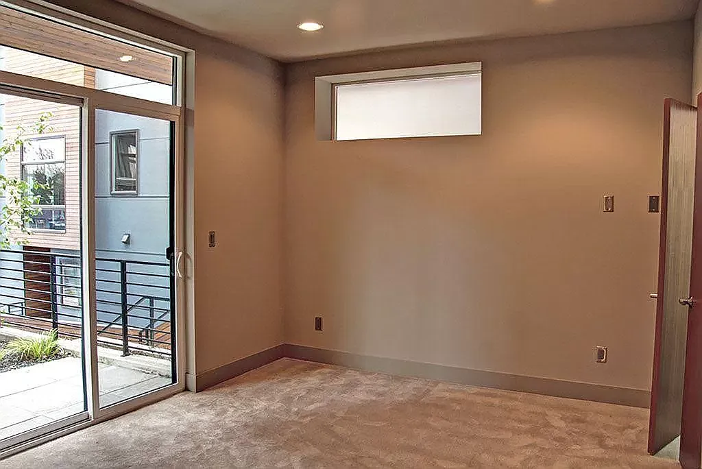 1 bed, 2750 sqft, $1,800 — Photo 1