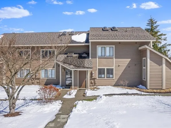 1223 Veech Ln, Hidden Valley, PA 15502