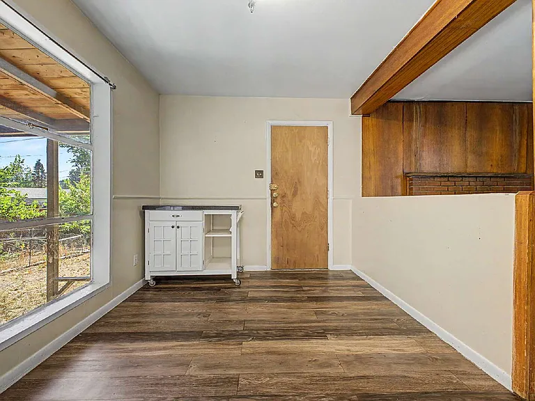 1230 S Grape St — Photo 10