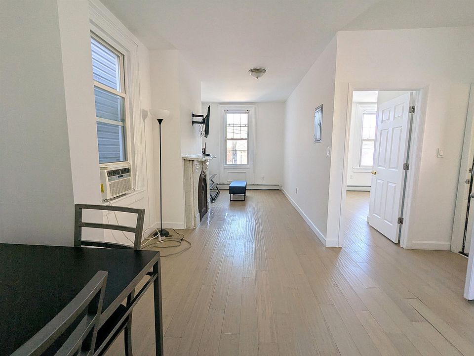 1st image of 112 Hague St #2