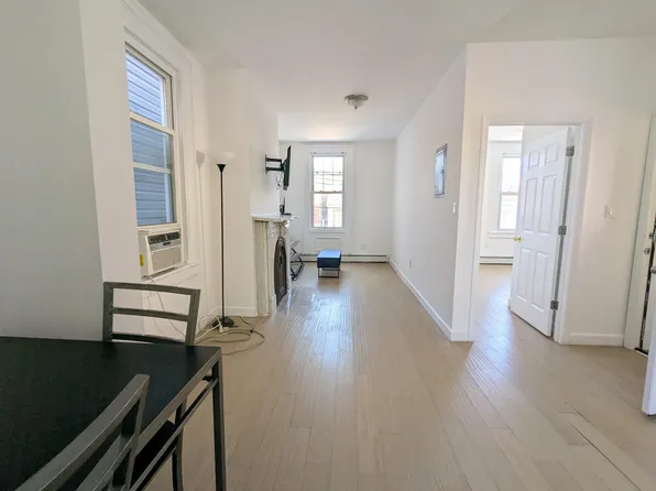 112 Hague Street image 1 of 14