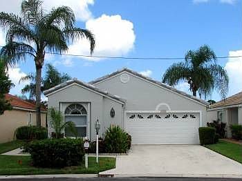 1st image of 102 Rosewood Ln
