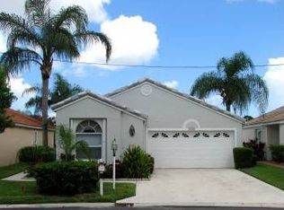 102 Rosewood Ln, Greenacres, FL 33463