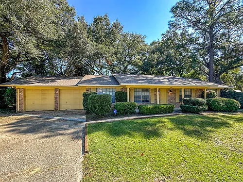 3660 Buford Cir Photo 1