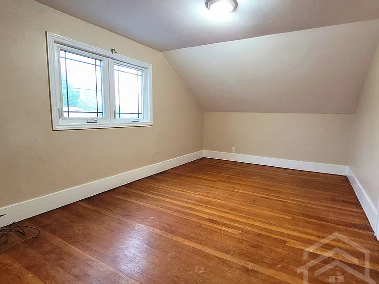 36 William St — Photo 7
