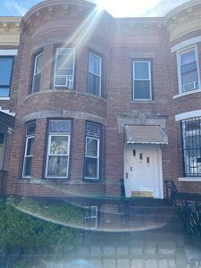 760 54th St, Brooklyn, NY, 11220