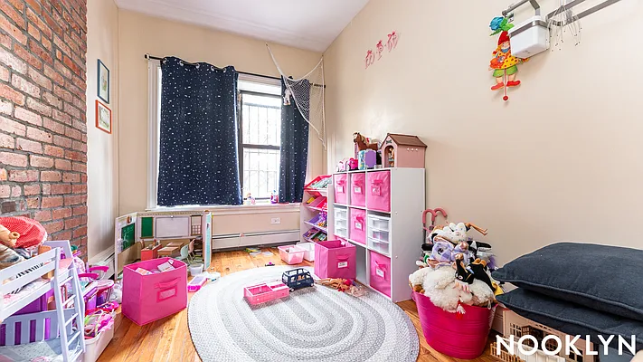Rented by Nooklyn NYC LLC | media 28