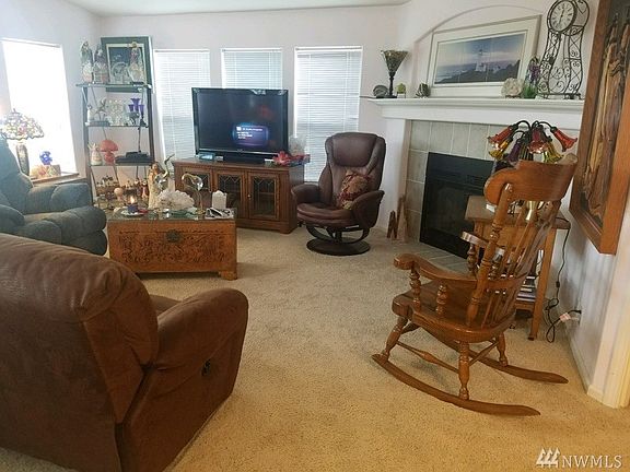 3rd image of 10005 196th St Ct E