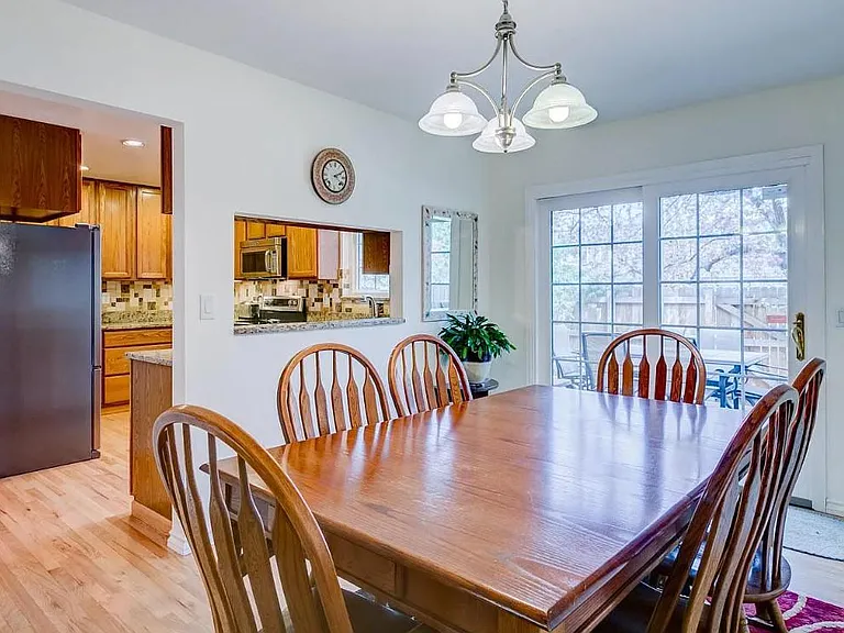 1535 Bradley Dr — Photo 10