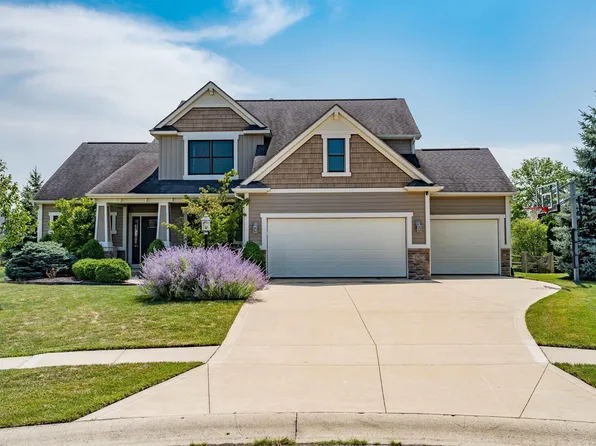 15023 Blue Reef Dr, Fort Wayne, IN 46814