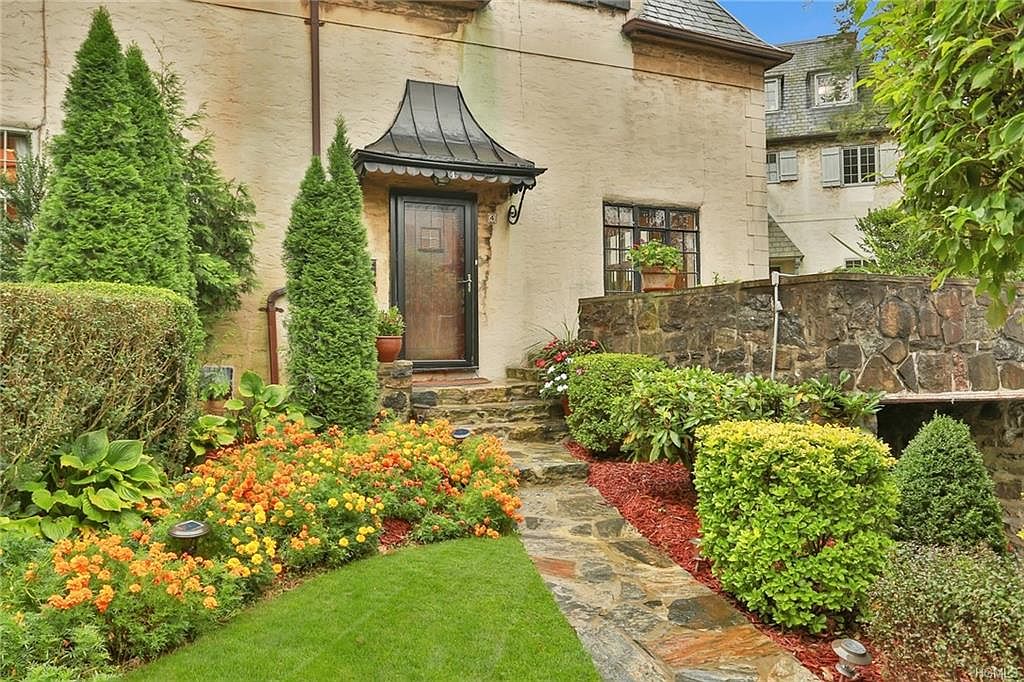4 Normandy Rd, Bronxville, NY 10708 | Zillow