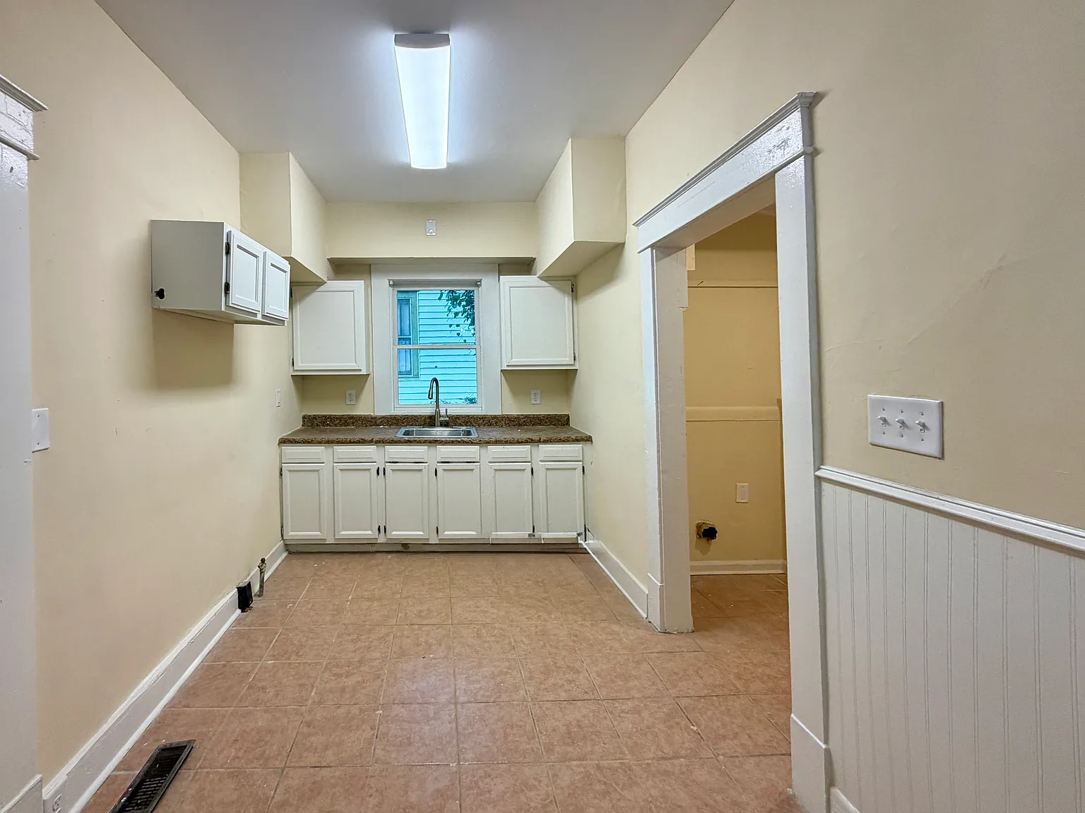 3 bed, 1500 sqft, $2,200 — Photo 3