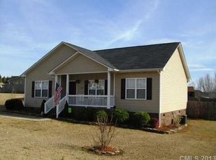 7205 Pinfeather Cir, Cramerton, NC 28032
