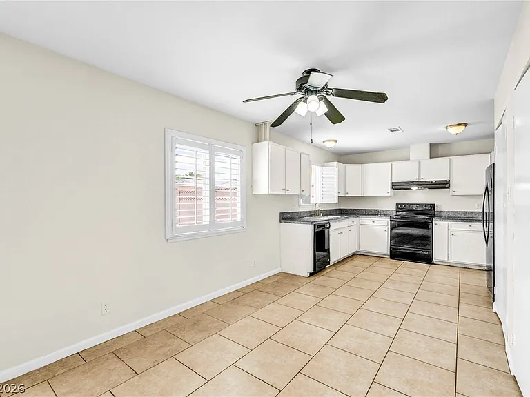 6921 Acoma Ct — Photo 31