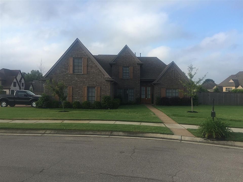 1st image of 811 Six Oaks Ln E