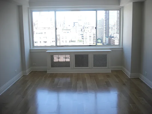 Rented by Stonehenge NYC LLC | media 60