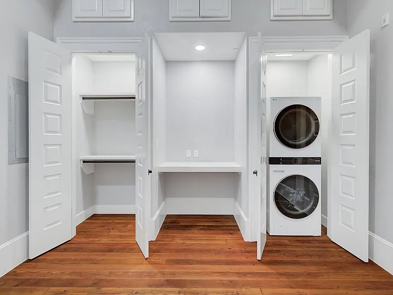 2206 Strand St #302 — Photo 18