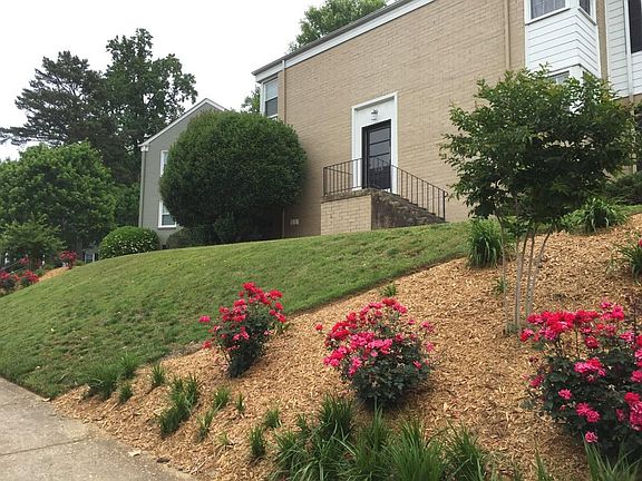 563 Wakefield on left 