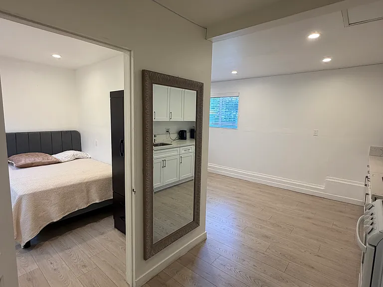 8166 Cantaloupe Ave — Photo 4