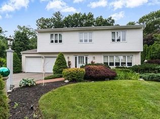 10 Westfield Dr, Holliston, MA 01746