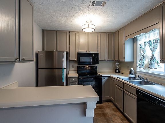 5th image of 4108 Ashford Green Dr