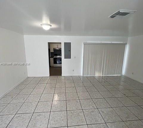 5th image of 15153 NE 6th Ave #10