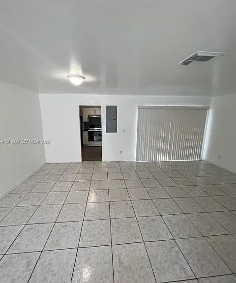 15153 NE 6th Ave #10 — Photo 5