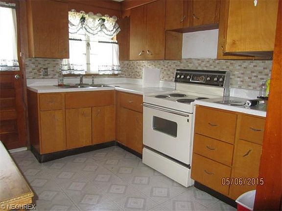 2nd image of 606 9th Ave