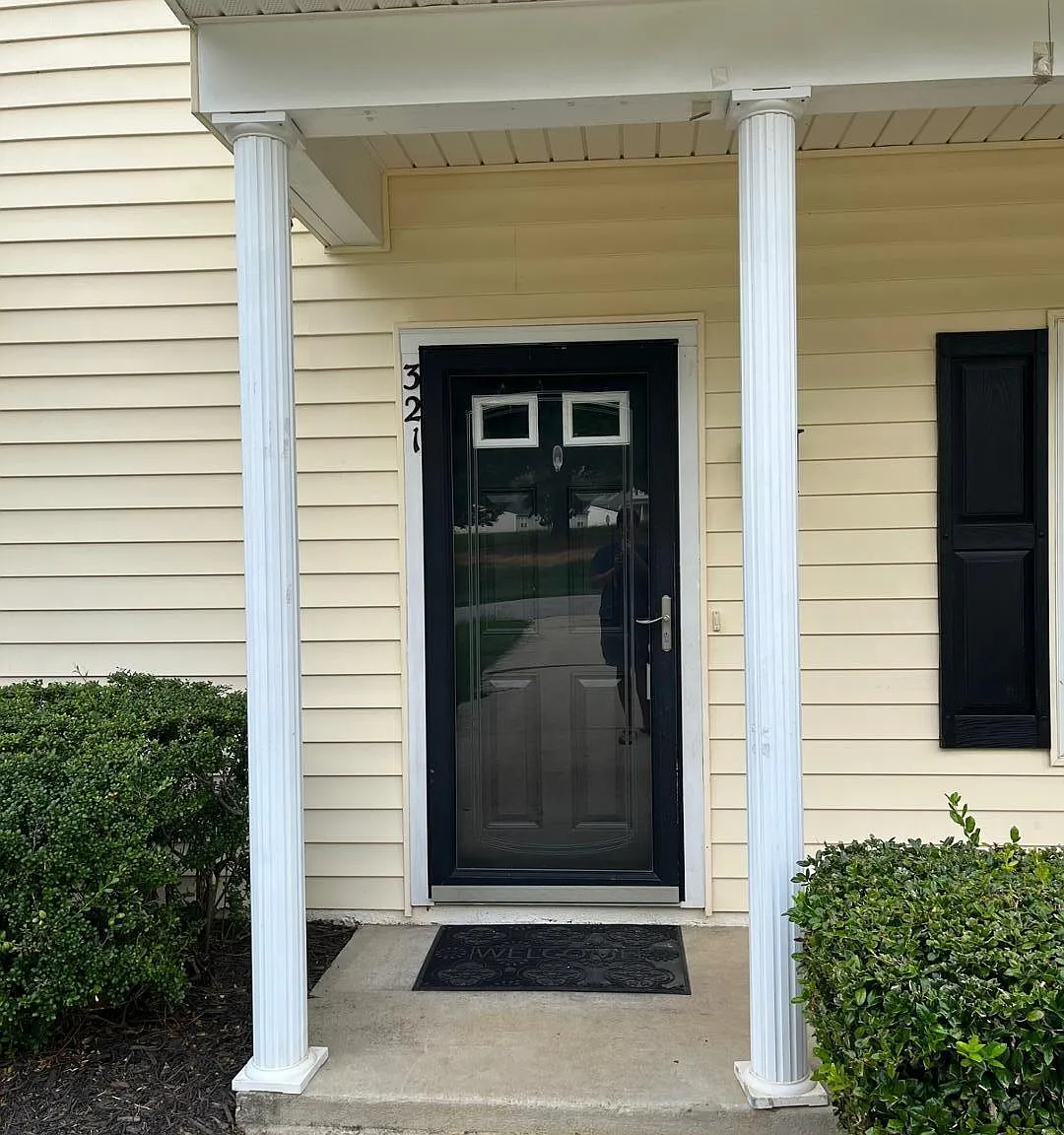 2 bed, 2.5 bath, 1195 sqft, $1,495 — Photo 2