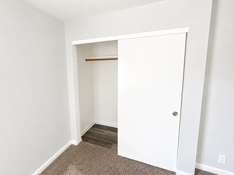 Creekside Apartments — Photo 13