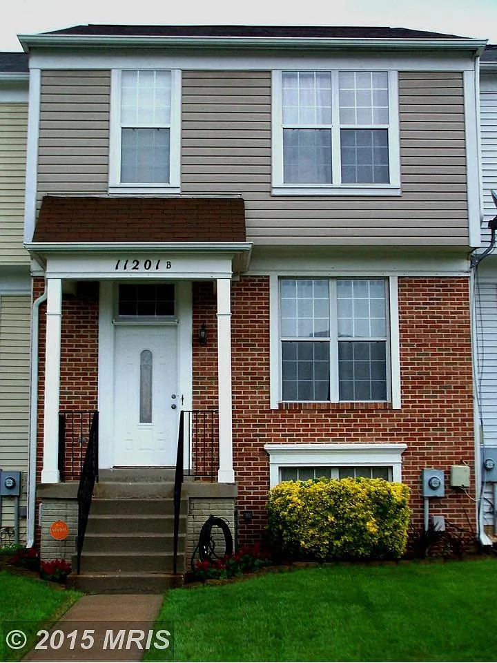 11201 Barnswallow Pl APT B photo 1