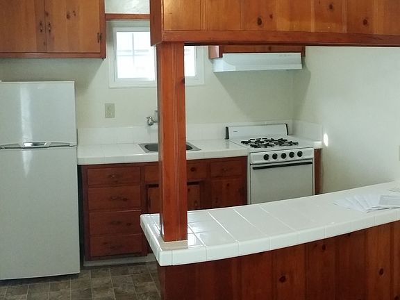 4th image of 4116 W Victory Blvd #B