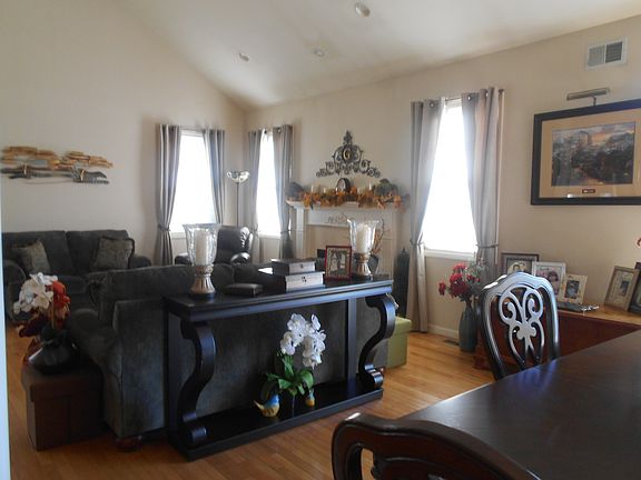 4th image of 104 Meadow Pond Cir