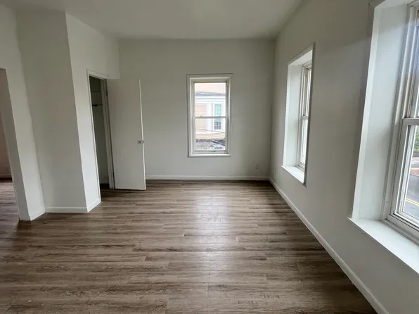 131 Carlisle St #F4, Hanover, PA 17331