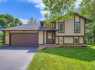 7196 Sunnyslope Dr, Maple Grove, MN 55311