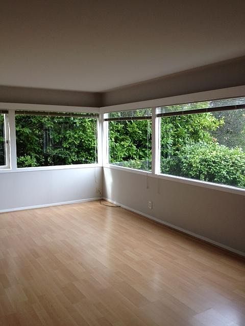1st image of 64 Glen Dr