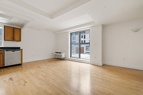 1st image of 63 Schermerhorn St APT 10C