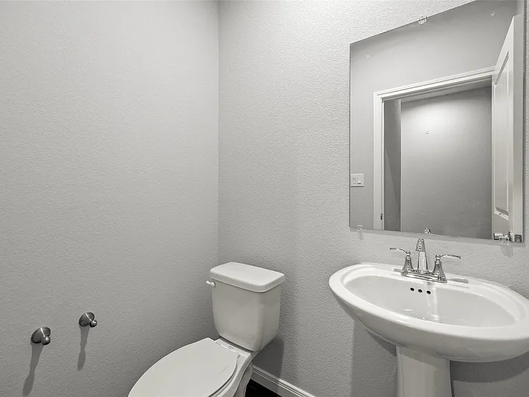 4933 Dalhart Dr — Photo 7