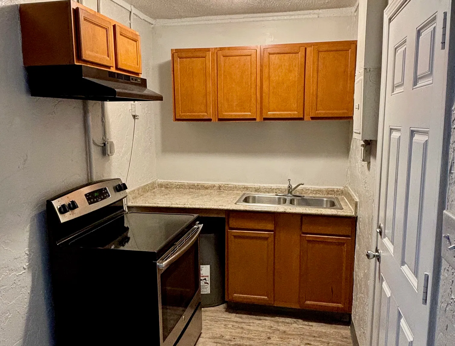 1 bed, 450 sqft, $1,000 — Photo 2