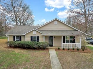 3831 Rosedown Dr, Matthews, NC 28105