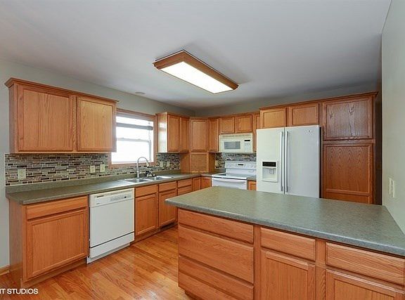 4th image of 811 Kensington Blvd