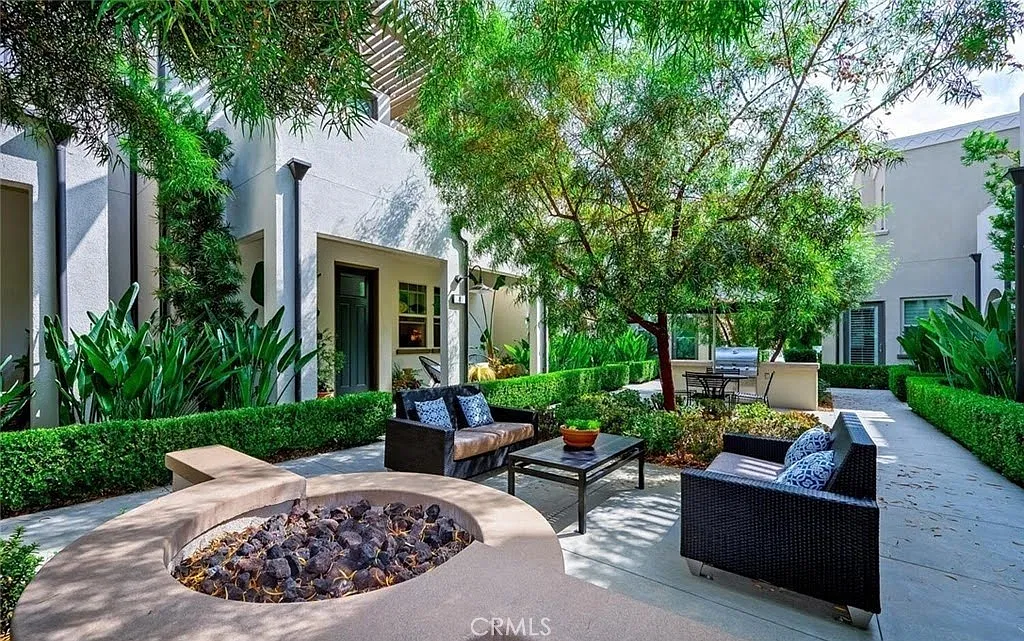 2 bed, 2.5 bath, 1464 sqft, $4,150 — Photo 4
