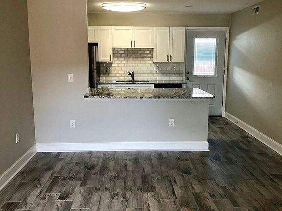 3rd image of 3909 W Cleveland St APT 111